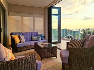 'Die Braaihuis'- sleeps 6, Large Veranda, Sea Views, Central and Fabulous! - 5