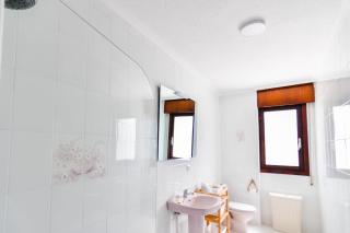 Cómoda y amplia planta baja con jardín cerca de todo - Entrambasaguas - 8