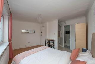 Modern Apartments in Bromley, Greater London near Tesco and Sundridge Park Station - Bromley - 4