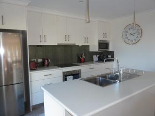 Westwood Villas - Unit 2 - Bridport - 9