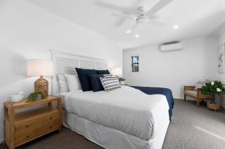 Central Tropical Oasis with Pool - 9