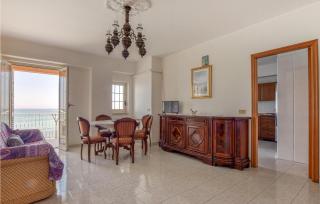 Stunning Apartment In Marina Di Caronia - 9
