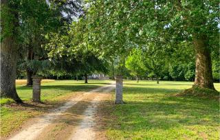 Lovely Home In St Michel D,chavaignes - 9