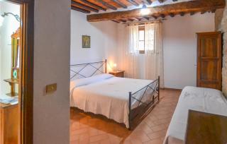 2 Bedroom Amazing Apartment In Cortona - 7