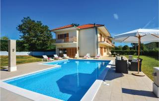 Five-Bedroom Holiday Home In Bisko - Bisko - 5