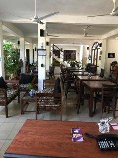 Unawatuna Beach Bungalow - - 3