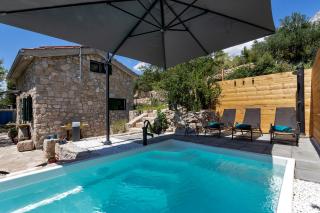 Olive Garden-Pool, Privacy & Beach Parking - 8