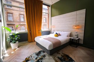 Revolver Glasgow - 4