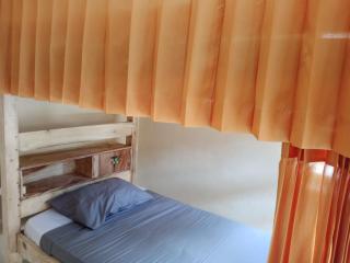 Barracuda Beach Hostel - 1