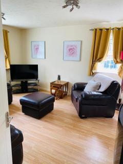 Lindeburgh Retreat - Newport - 1