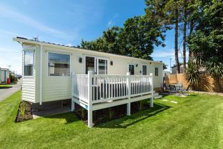 Dog Friendly Lovely Caravan by Beach Prestatyn N Wales 6 Berth Read full Host details before booking Mon in to Fri out Fri in to Mon out Mon to Mon Fri to Fri ONLY - 9