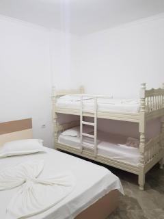 Seaview Apartments Right at The Beach - Durrës - 9