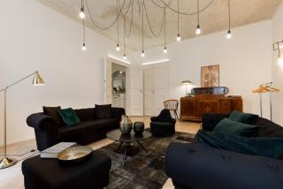 Bohemian Dream Home In The Absolute Center w 2BR/2BT - Budapest - 9