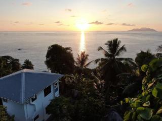 Crystal Apartments Seychelles SeaView Upper Floor - Glacis - 4