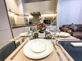STAY BY LATINEM Luxury 1BR Holiday Home CV A207 near burj khalifa - Dubai - 1
