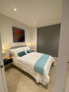 Marvelous 3 Bed Penthouse in KewBridge - London - 3