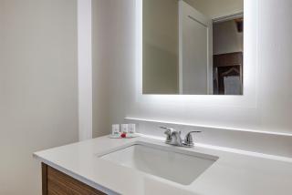 Ramada by Wyndham 1000 Islands Gananoque - Gananoque - 1