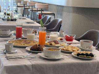 Rozafa Palace Hotel - Sarandë - 7