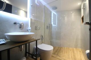 F&J Hotel - Sarandë - 9