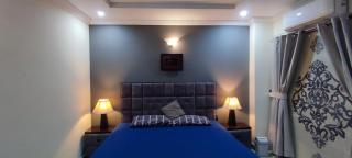 Luxurious Upscale 2Br with backup UPS Acs and wifi - 7