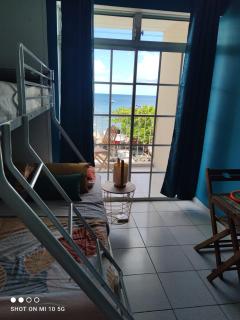 STUDIO PIEDS DANS L EAU A SCHOELCHER - 3