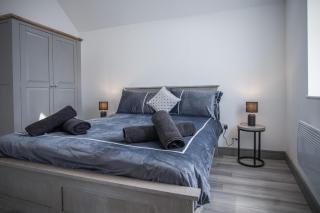 Four Seasons - 2 Bedroom Apartment - Tenby - Tenby - 5