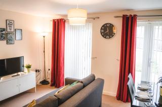 Snapos Apartments - Tudor Close - 2