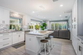 Smiles and Sunshine - Cape Coral - 2