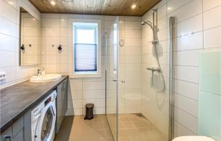 4 Bedroom Beautiful Home In Tisleidalen - 1