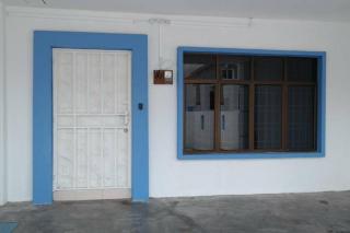 Santorini 4 Bedrooms Full Air Cond Entire Home by Grab A Stay - Ipoh - 1
