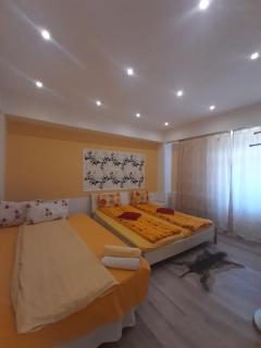 CAZARE LA ESPAÑOLA - 6