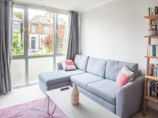 1 bed Apartment in London with Balcony Sleeps 2 - 1