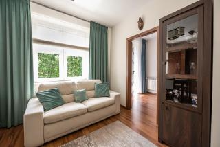 Ogrodowa Warm Wood Apartment by BookingHost - 9