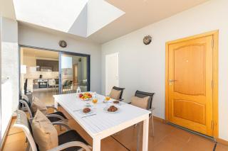 LUXURY HOLIDAYS SUITES, Playa de los Cristianos - 2