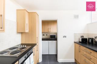 NEC and HS2 stays in Coleshill B46-3 Bedrooms with 4 separate Beds - 3