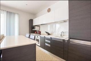 Exquisite 2-Bedroom Seafront Apartment in Spinola Bay - St. Julianʼs - 8