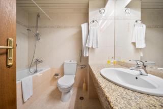 HVD Riviera Beach Ultra All Inclusive & Mineral Pool - Private Beach & Free Parking - Golden Sands - 9