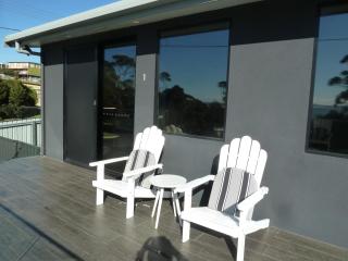 Bellevue on Bentley - Unit 1 - 3