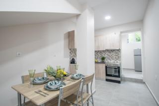 J & A Kandilas Apartment - 5