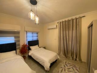 Lovely 3-bedrooms rental unit - 3