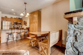 Luxury 1 Bedroom Mountain Condo In River Run Village With Expansive Mountain Views And Walking Distance To Ski Slopes - 2
