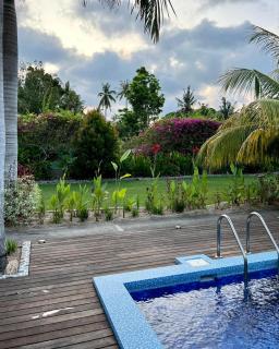 Burudika Bungalows - Selong Belanak - 5