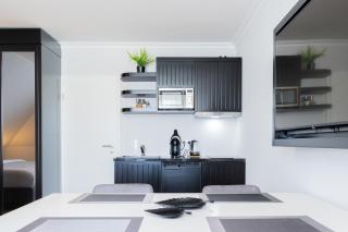 Strandnahe Ferienwohnung - sehr modern und hochwertig eingerichtet, inklusive Parkplatz, Gartenzugang und Fahrradunterstellmöglichkeit - Scharbeutz - 7