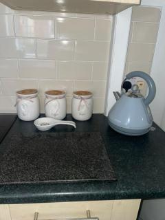 Selston House, 3 bedroom cosy cottage Home for up to 6 Guests, Cul-de-sac on Private road - 3