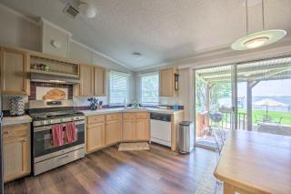 Lakefront Mabank Gem with Sunset Views Pets Welcome - 4