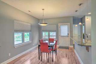 Central Cleveland Gem with Direct Skyline View! - 3