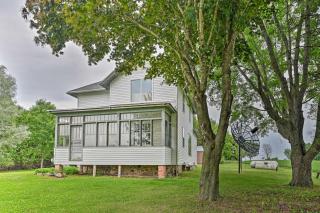 Remodeled Cecil Farmhouse, Near Shawano Lake! - - 0