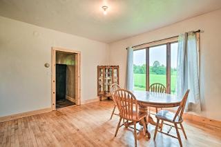 Remodeled Cecil Farmhouse, Near Shawano Lake! - 1