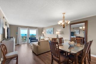 The Islander 302 - 2