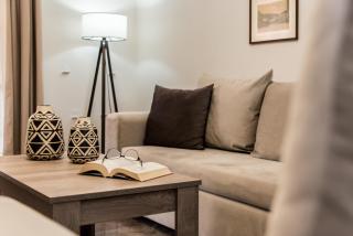 Magnolia Chic Apartment - 8